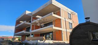 Appartamento Ljubač, Ražanac, 102,17m2