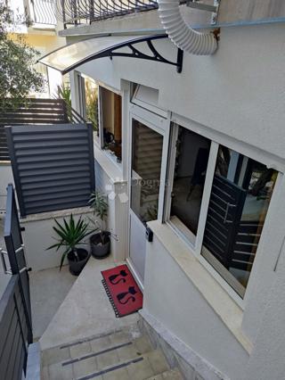 Allogio Duće, Dugi Rat, 80m2