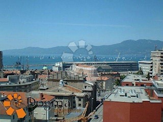 Locale commerciale Centar, Rijeka, 395m2