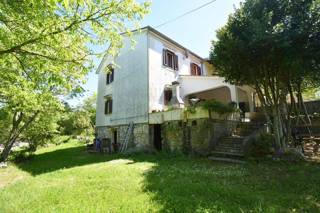Casa ristrutturata con ampio giardino! Isola di Krk