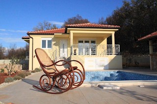 Bella casa con piscina e vista mare!