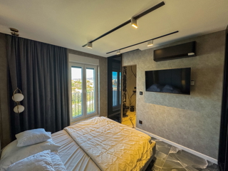 Bellissimo appartamento all'ultimo piano con terrazza sul tetto proprio accanto al mare