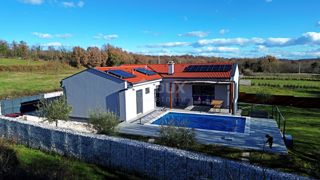 ISTRIA, BARBAN - Casa con piscina