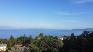 OPATIJA, OPRIĆ - terreno con vista mare e progetto per 3 appartamenti