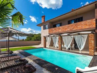 ISTRIA, BARBAN - Villa rustica con piscina in villaggio tranquillo