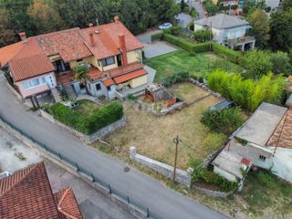 OPATIJA, POBRI - piano terra di 120 m2 per adattamento, vista mare e ampio giardino