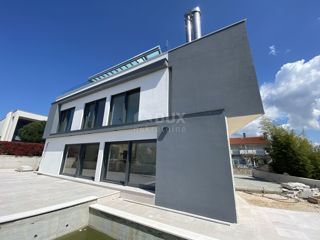 ISTRIA, ROVIGNO - villa esclusiva indipendente - nuova costruzione con piscina! OPPORTUNITÀ!