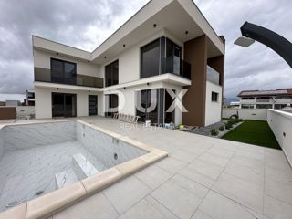 ZADAR, SABUNIKE - Villa di lusso con piscina e vista mare