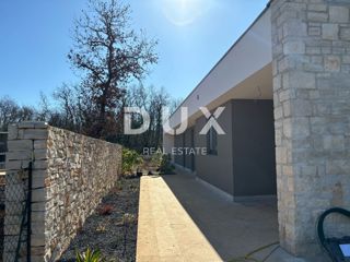 ISTRIA, SVETVINČENAT - Moderna casa rustica a un piano con piscina! Programma SMART!