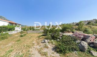 KARLOBAG - Terreno edificabile con fondamenta, a 200 m dal mare