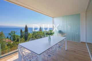 OPATIJA, CENTRO - lussuoso appartamento in un nuovo edificio con piscina, vista, vicino al mare e Opatija