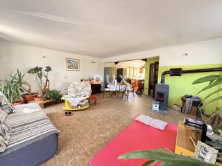 ISTRIA, POMER - casa indipendente 250m2 con garage e giardino, 150m dal mare