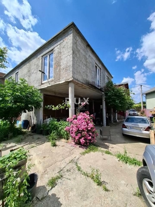 ZAGABRIA, ŽITNJAK - Edificio residenziale e commerciale da ristrutturare