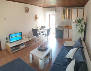 ČAVLE, CERNIK - appartamento vicino al centro, 50m2
