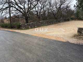 ZADAR, MASLENICA - Terreno edificabile 1260m² - in ottima posizione!