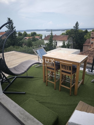 ISOLA DI PAŠMAN, TKON - Appartamento duplex con vista mare vicino alla spiaggia!