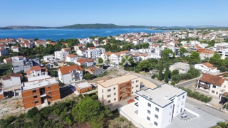 ŠIBENIK, BRODARICA - Appartamento con due camere da letto al 2° piano con vista mare e sull'isola di Krapanj S6
