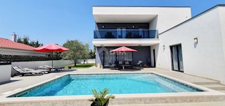 ISTRIA, ŠIŠAN - Nuova villa moderna con piscina