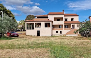 ISTRIA, KANFAnar - Grande casa con uffici e giardino