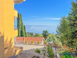 OPATIJA, IKA - appartamento a due piani con vista panoramica sul mare in una posizione tranquilla