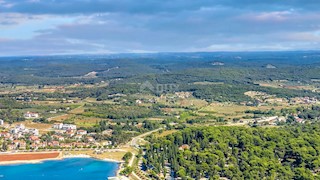 ISTRIA, ROVIGNO - Terreno attraente per investimenti