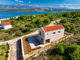 ZADAR, NOVIGRAD - Casa in pietra di alta qualità a 150 m dal mare