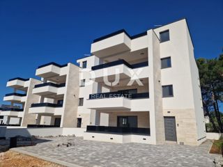 ZADAR, VIR - Appartamenti moderni nella posizione più ricercata nel centro di Vir, a 160 metri dalla spiaggia di Jadro! S2B