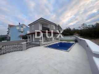 CRIKVENICA, JADRANOVO - Lussuosa villa bifamiliare con piscina!