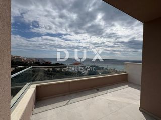 ISOLA DI PAG, MANDRE - attico con terrazza sul tetto e vista fenomenale sul mare