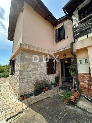 ISTRIA, PARENZO - Casa bifamiliare vicino a Parenzo