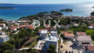ISOLA DI RAB, BANJOL - Esclusivo appartamento al piano terra con piscina