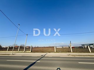 ZAGABRIA, STUPNIK - 23.000 m² di terreno edificabile vicino alla strada!