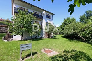ABBAZIA, MATULJI - casa familiare con giardino e vista mare