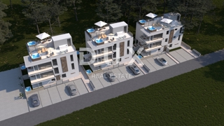 ZADAR, VIR - Lussuoso appartamento con giardino e vista mare di fronte alla spiaggia di Jadro! CS1