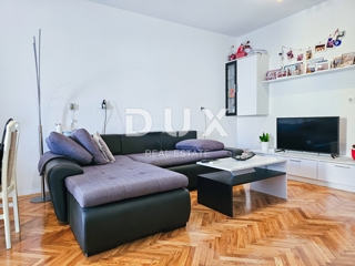 ISOLA DI KRK, CITTÀ DI KRK - Appartamento familiare di 74 m2 in buona posizione 