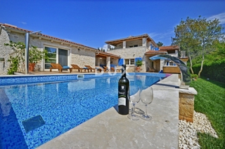 ISTRIA, PARENZO - Casa rustica con piscina