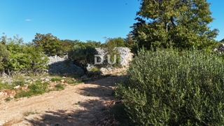 ISOLA DI KRK, CITTÀ DI KRK - Terreno edificabile con vista sulla città