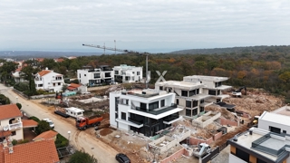 ISOLA DI KRK, NJIVICE - Nuovo edificio esclusivo, appartamento con piscina!