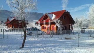 OTOČAC, LIČKO LEŠČE - Casa nella natura con piscina