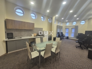 ZAGABRIA, TRNJE - Appartamento con cinque camere da letto e due ingressi separati in una posizione privilegiata