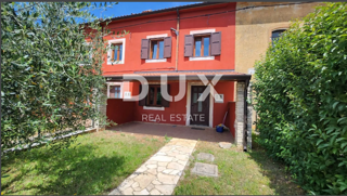 ISTRIA, BUIE - casa ristrutturata con vista su Buie