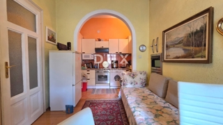 RIJEKA, POTOK - Accogliente appartamento in città con soffitti alti e grande potenziale, 2 camere da letto, 75 m2