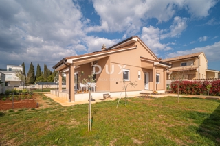 ISTRIA, GALIŽANA - Casa a basso consumo energetico con giardino