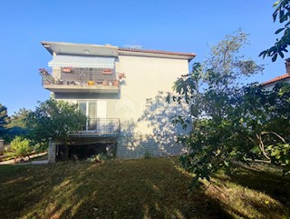 ISTRIA, PULA - Casa indipendente su Veli Vrh 400m2