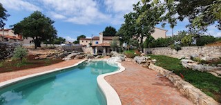 ISTRIA, KRŠAN - Una bellezza di pietra con piscina