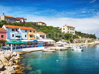 ISOLA DI CRES, VALUN - Appartamento prima fila mare!