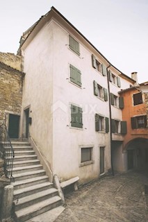 Casa Oprtalj, 167m2