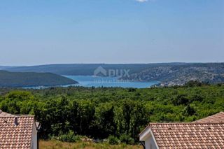 ISTRIA, RABAC - Terreno con concessione edilizia e vista mare