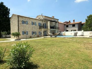 ISTRIA, FILIPPINE - Esclusiva villa in pietra con ampio giardino