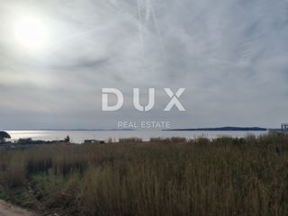 ZADAR, PRIVLAKA - Nuova costruzione! Stupendo attico a soli 140 metri dalla spiaggia con un'irresistibile vista mare! S3